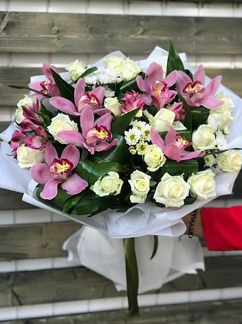 Букет цветов из: Розы и Хризантемы в Новоселицком