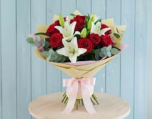 Букет цветов из:  Лилии и Розы в Новоселицком