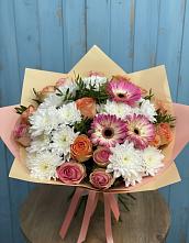 Букет цветов из:  Розы, Герберы и Хризантемы в Новоселицком