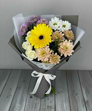 Букет цветов из:  Розы, Герберы и Хризантемы в Новоселицком