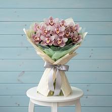 Букет цветов из:  Орхидеи и Розы в Новоселицком