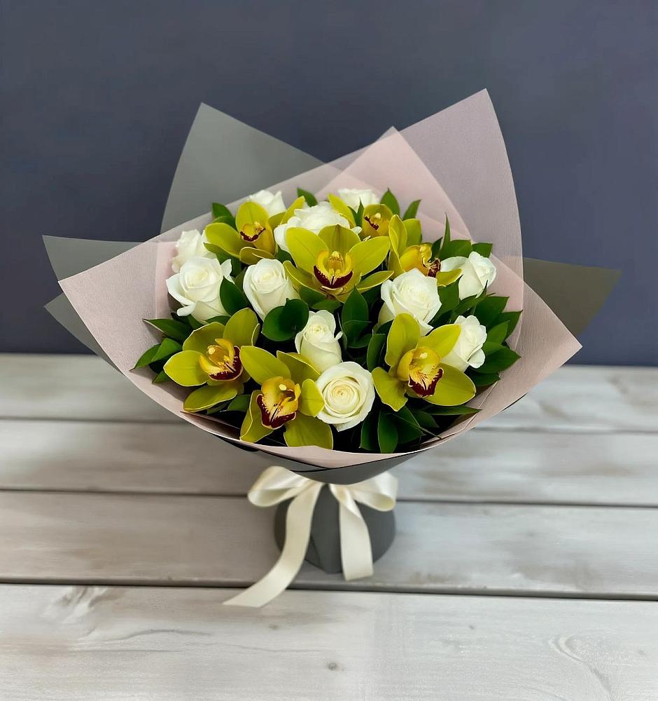 Букет цветов из: Орхидеи и Розы в Новоселицком