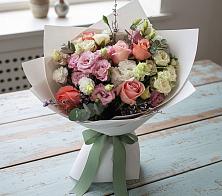 Букет цветов из:  Розы, Лизиантусы и Гвоздики в Новоселицком